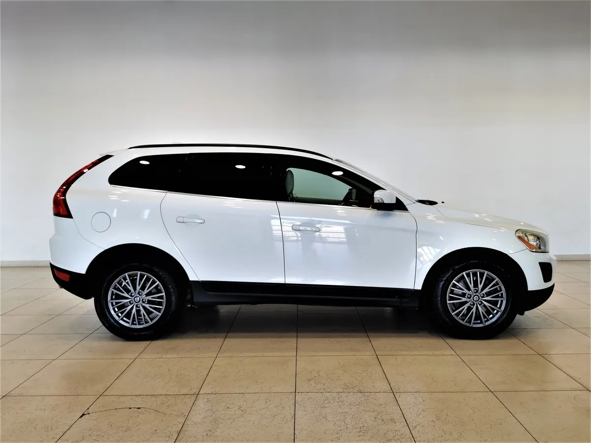 Volvo XC60 2.4 D Geartronic AWD (163 л.с.) Белый в АВИЛОН. Слайд №6