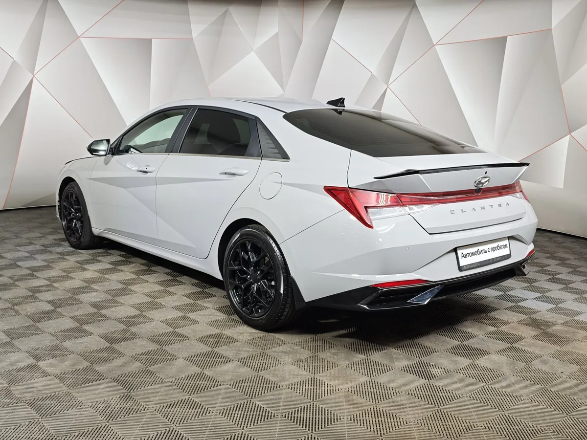 Hyundai Elantra 1.6 AT FWD (128 л.с.) Style Серый в АВИЛОН. Слайд №4