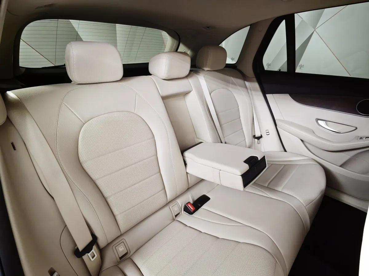 Mercedes-Benz GLC 220 d 9G-TRONIC 4MATIC (170 л.с.) Особая серия Коричневый в АВИЛОН. Слайд №16