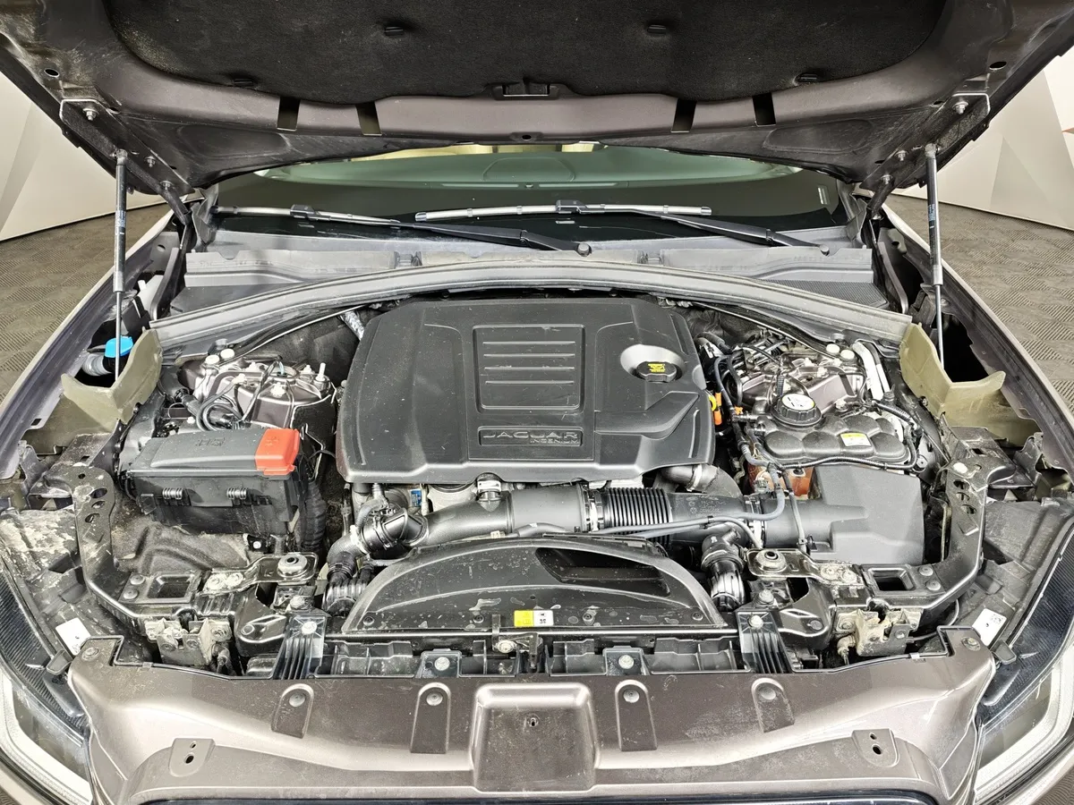 Jaguar F-Pace 2.0P AT AWD (249 л.с.) SE Серый в АВИЛОН. Слайд №11