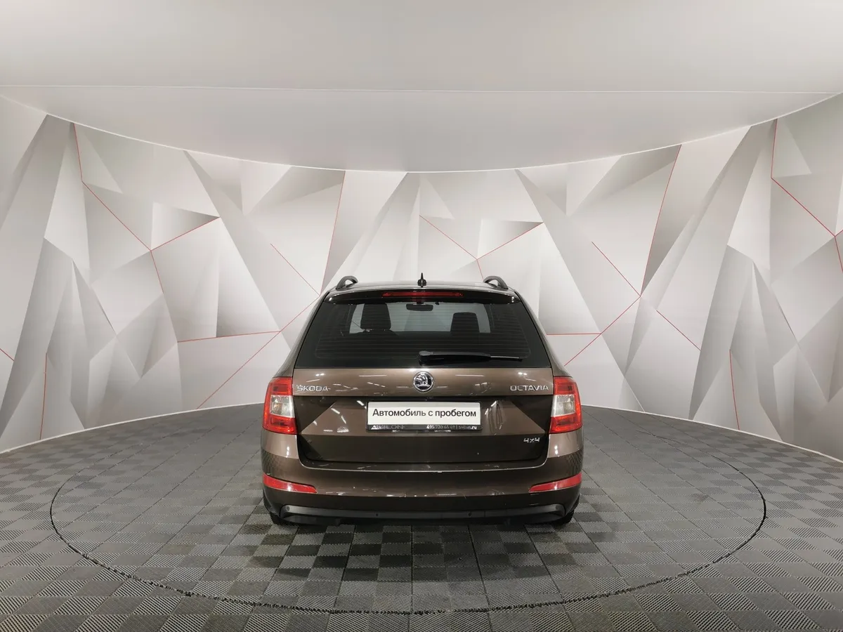 Skoda Octavia 1.8 TSI DSG 4x4 (180 л.с.) Elegance Коричневый в АВИЛОН. Слайд №8