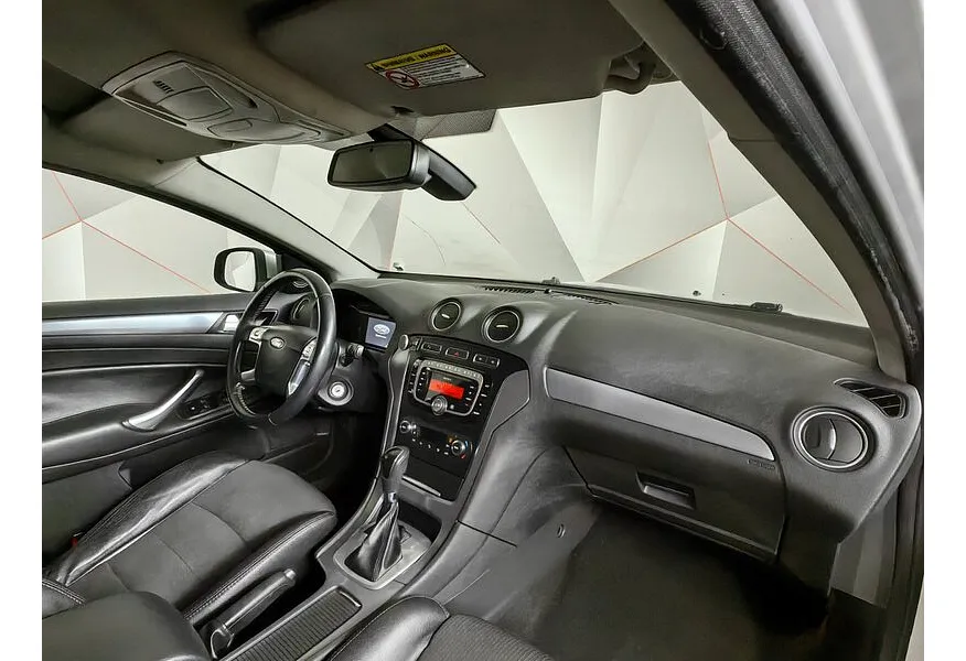 Ford Mondeo 2.0 TDCi PowerShift (140 л.с.) Titanium Серебристый в АВИЛОН. Слайд №11