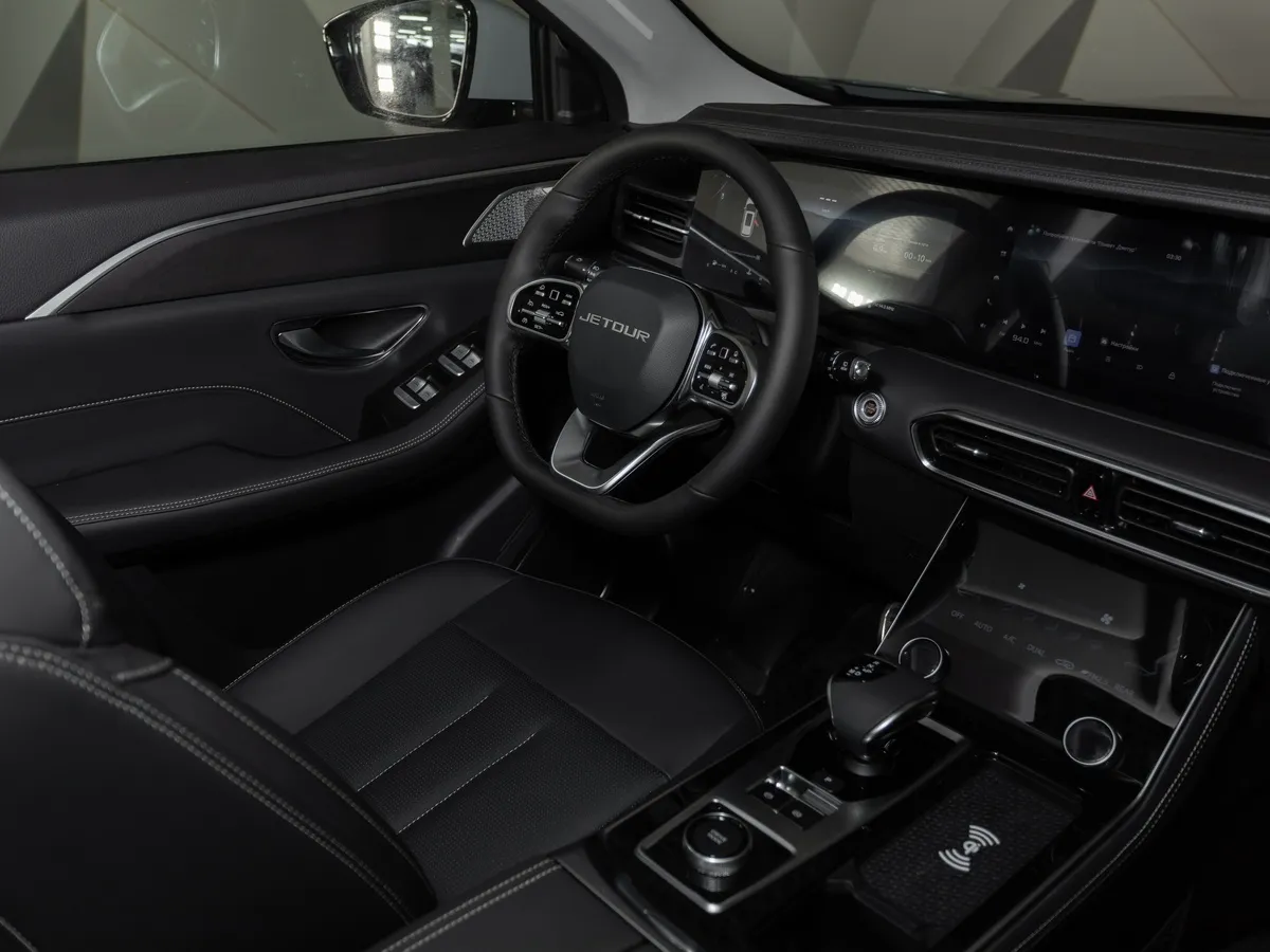 JETOUR X90 Plus 2.0T 7DCT 4WD (7 мест) (244 л.с.) Премиум Серый в АВИЛОН. Слайд №6