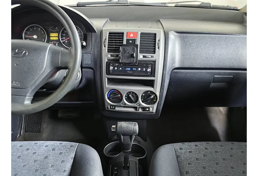 Hyundai Getz 1.3 AT (82 л.с.) Серебристый в АВИЛОН. Слайд №12