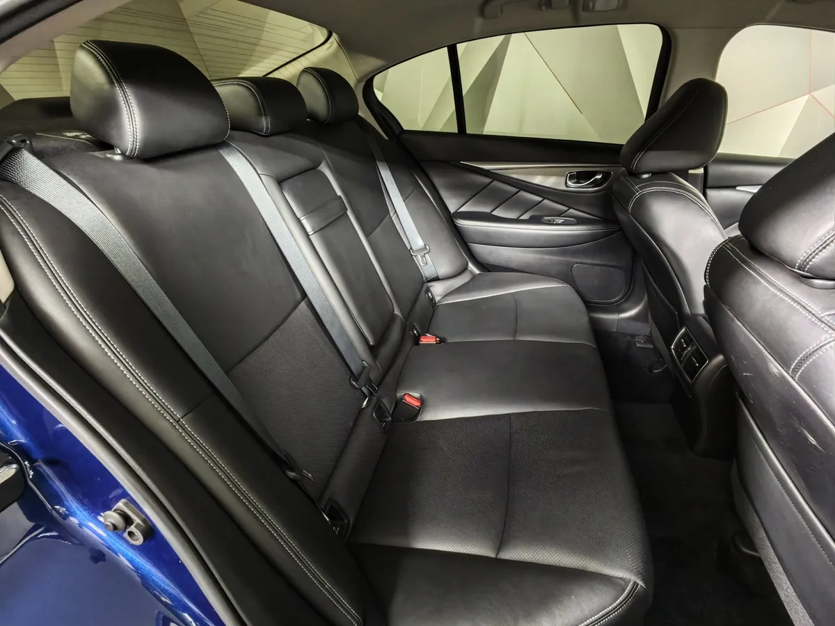 Infiniti Q50 2.0 T AT (211 л.с.) Синий в АВИЛОН. Слайд №16