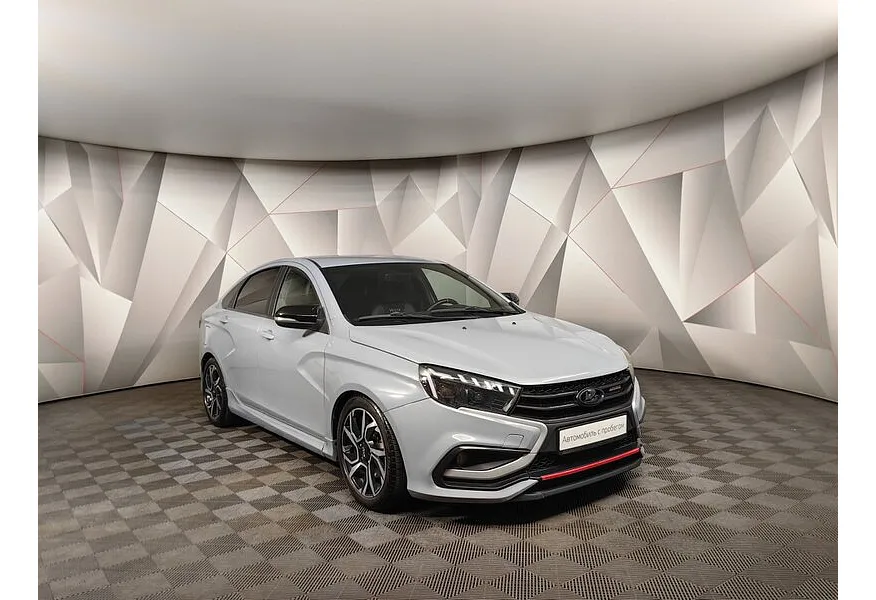 LIVE. Слайд №2