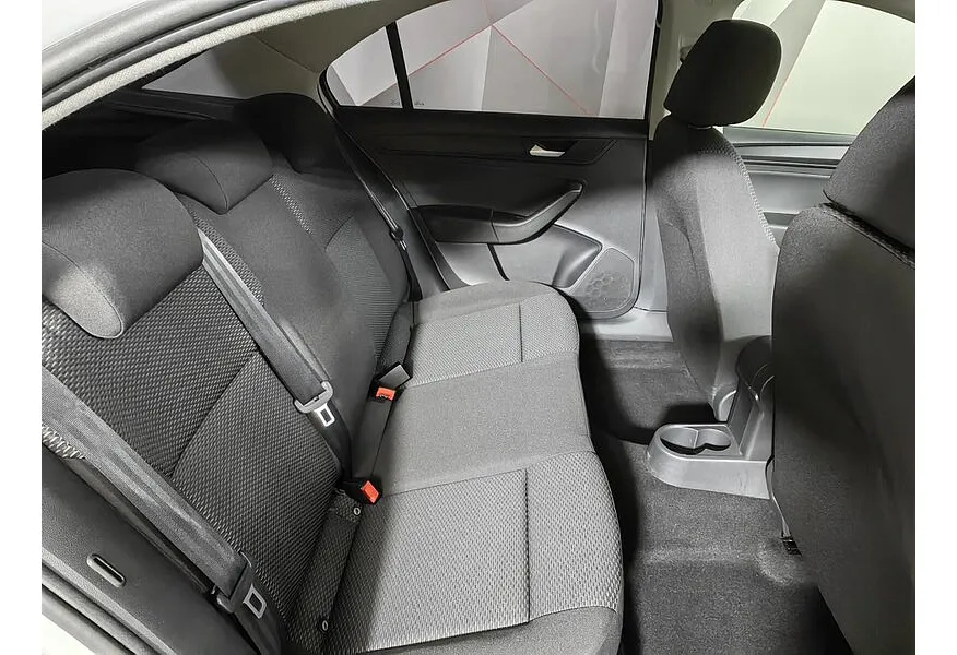 Volkswagen Polo 1.6 MPI AT (110 л.с.) Trendline Белый в АВИЛОН. Слайд №16