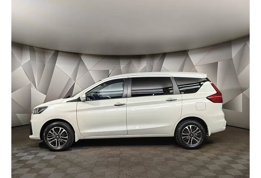 Suzuki Ertiga 1.5 AT (103 л.с.) ZXi+ Белый в АВИЛОН. Слайд №5
