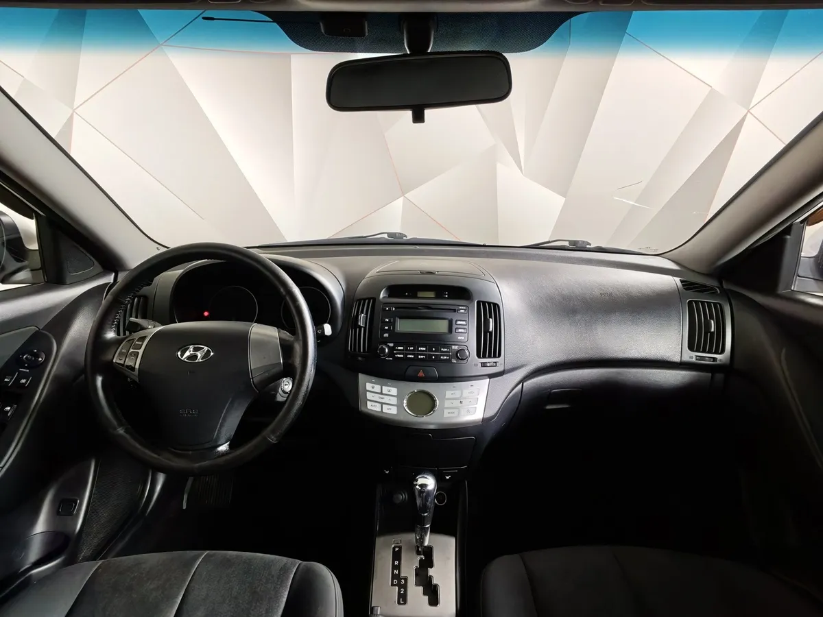 Hyundai Elantra 1.6 AT (122 л.с.) Белый в АВИЛОН. Слайд №12