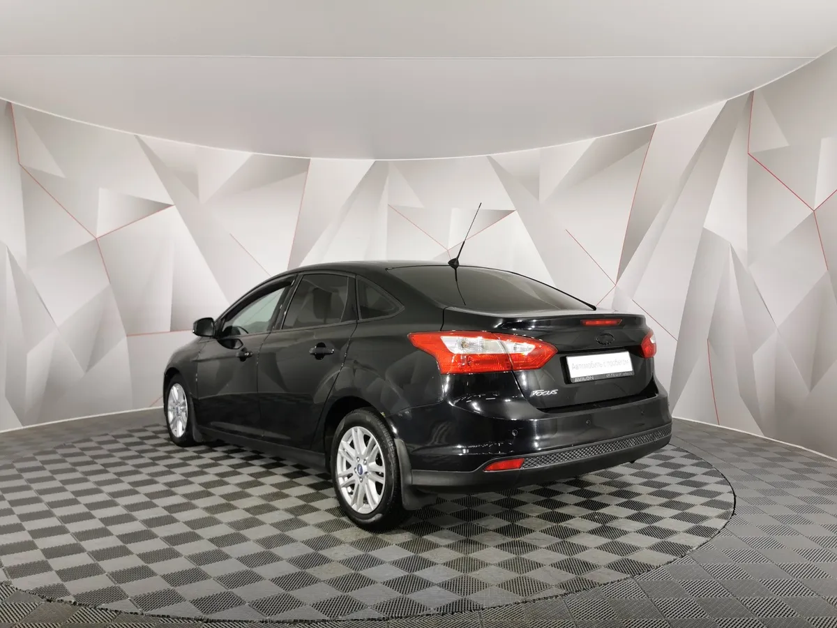 Ford Focus 1.6 PowerShift (125 л.с.) Titanium Черный в АВИЛОН. Слайд №4