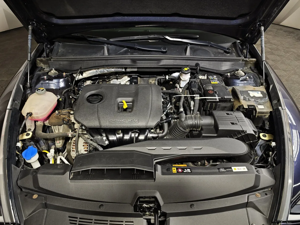 Hyundai Sonata 2.0 MPI (150 л.с.) Business Синий в АВИЛОН. Слайд №11