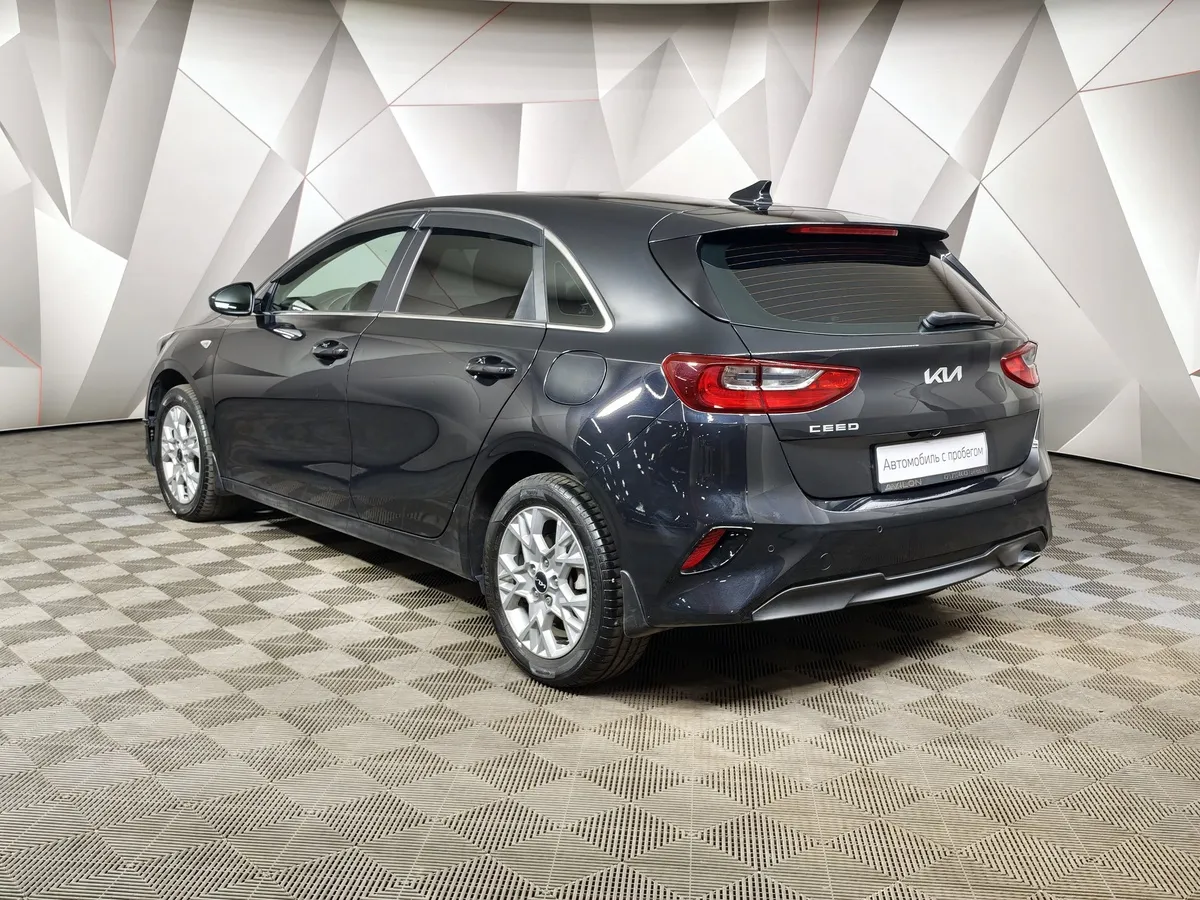 Kia Ceed 1.6 MPI AT (128 л.с.) Luxe Черный в АВИЛОН. Слайд №4
