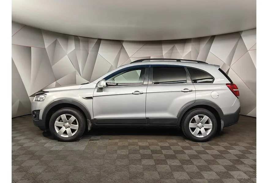 АВИЛОН - Chevrolet Captiva 2.4 AT (5 мест) (167 л.с.) LT Серебристый - slide 2