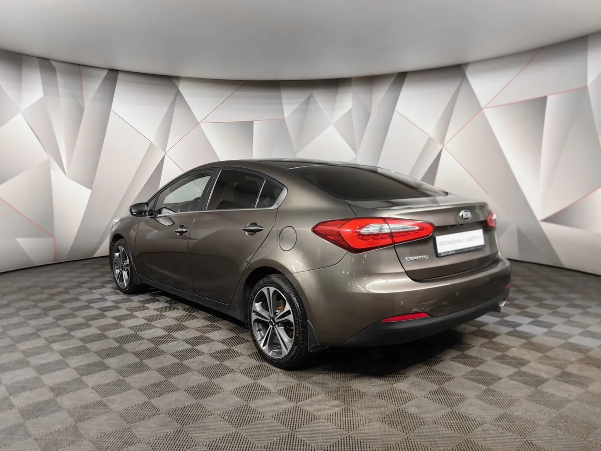 Kia Cerato 1.6 AT (130 л.с.) Бежевый в АВИЛОН. Слайд №4