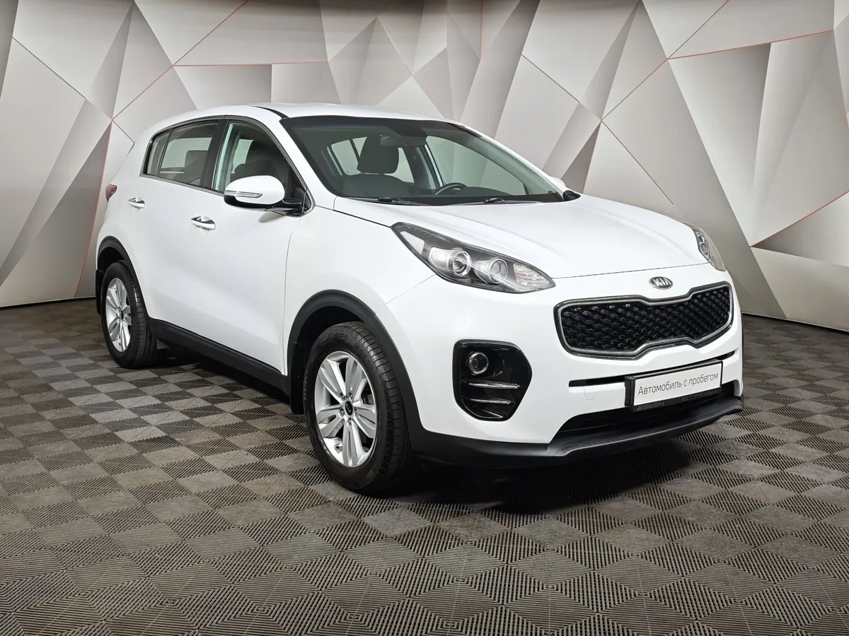 Kia Sportage 2.0 AT (150 л.с.) Comfort Белый в АВИЛОН. Слайд №3