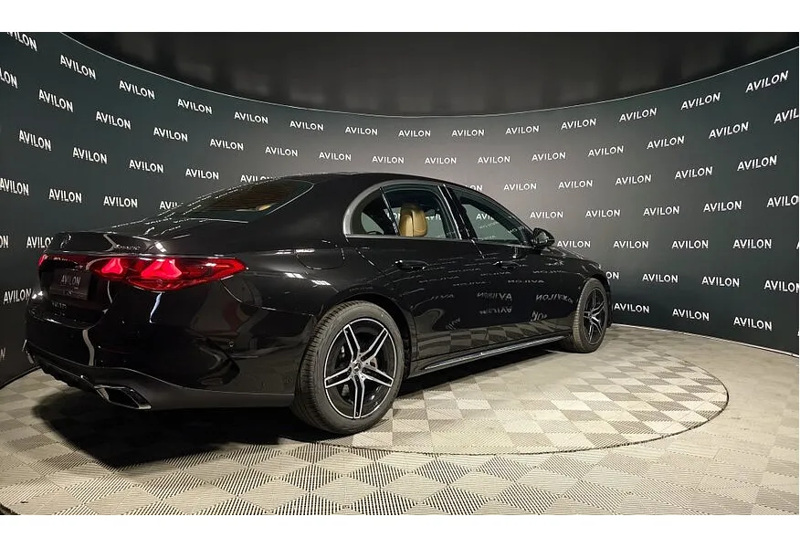 Mercedes-Benz E-Класс E 300 4MATIC (258 л.с.) Черный в АВИЛОН. Слайд №8