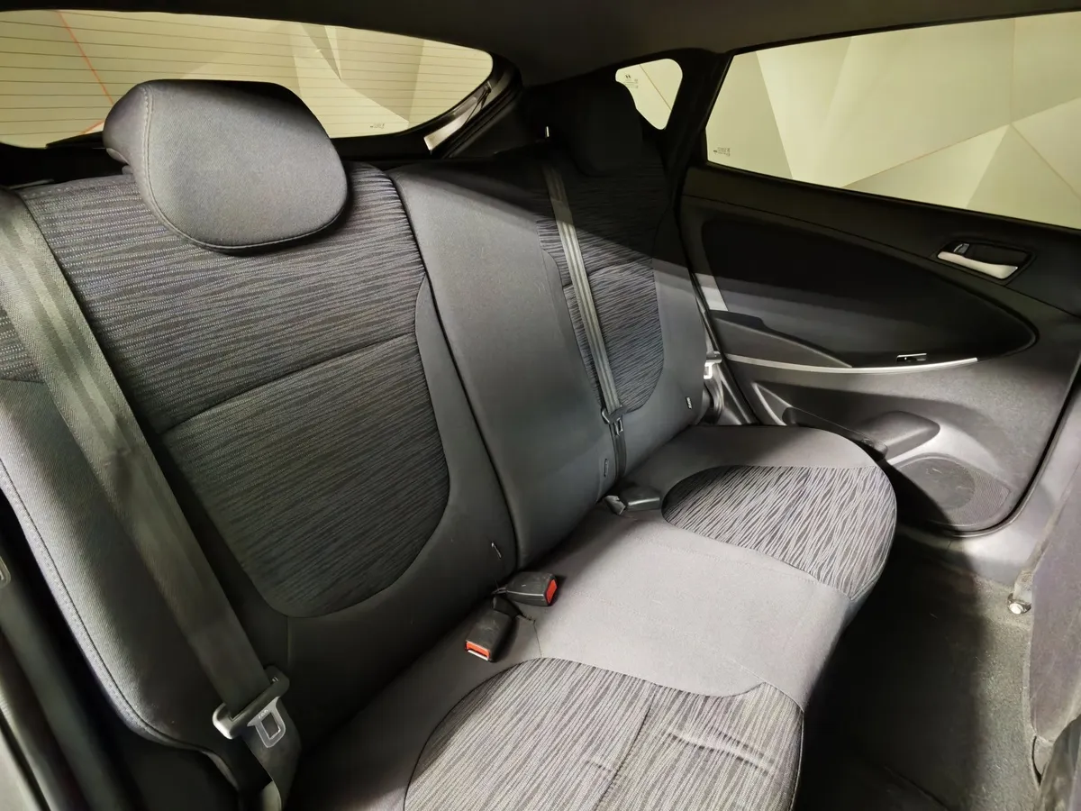 Hyundai Solaris 1.6 AT (123 л.с.) Comfort Серый в АВИЛОН. Слайд №17