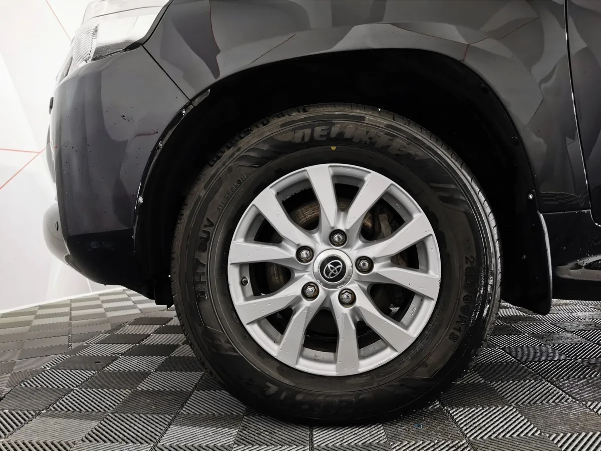 Toyota Land Cruiser 4.5 TD AT (249 л.с.) Черный в АВИЛОН. Слайд №9