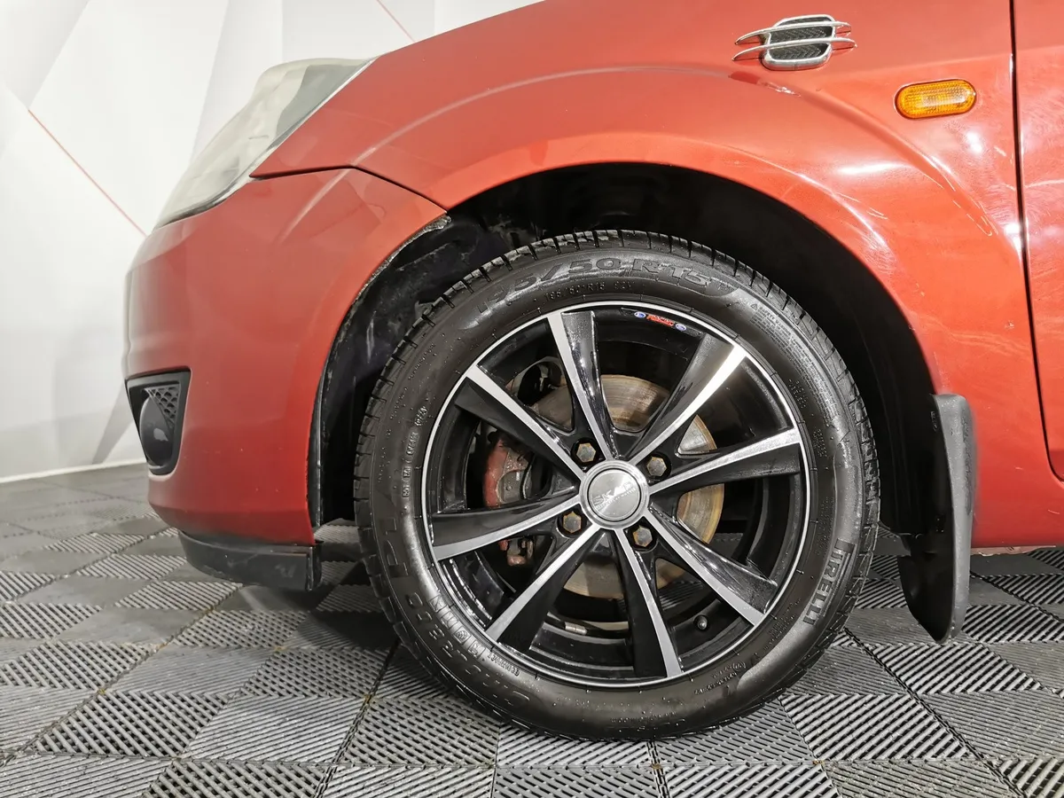 Ford Fiesta 1.6 MT (101 л.с.) Trend + Красный в АВИЛОН. Слайд №9