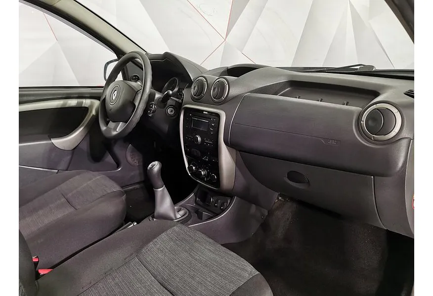 Renault Duster 1.6 MT 4x4 (105 л.с.) Бежевый в АВИЛОН. Слайд №13