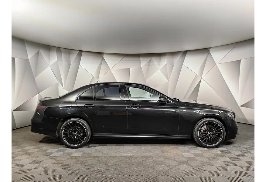 Mercedes-Benz E-Класс E 220 d 4MATIC 9G-TRONIC (194 л.с.) Sport (Локальная сборка) Черный в АВИЛОН. Слайд №6