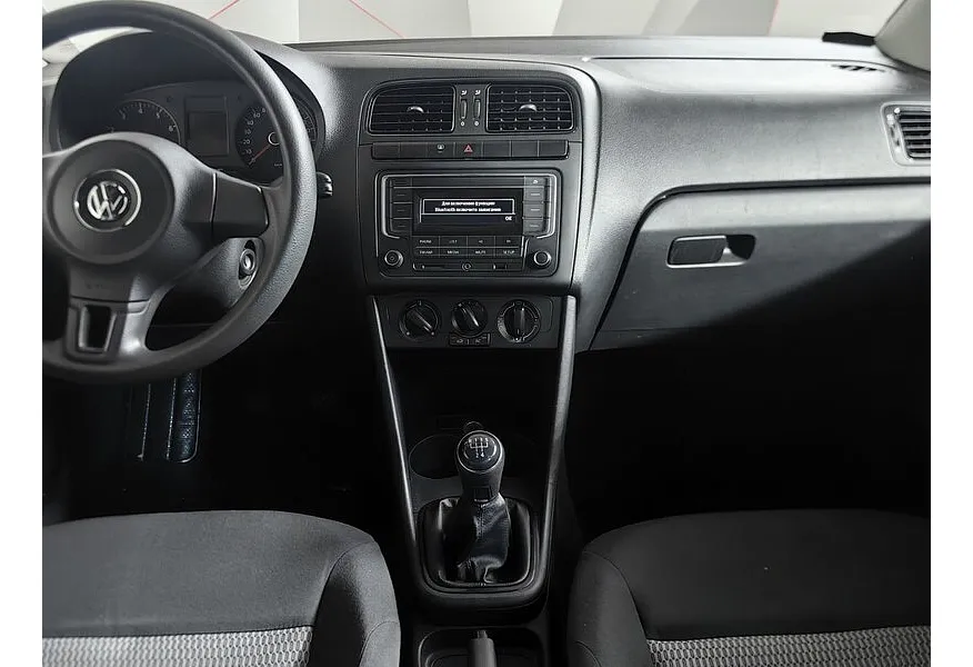 Volkswagen Polo 1.6 MPI MT (110 л.с.) Trendline Серый в АВИЛОН. Слайд №15