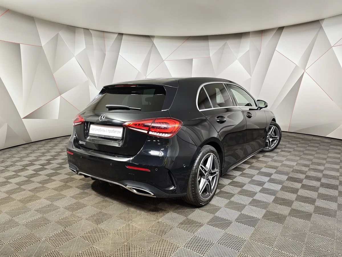 Mercedes-Benz A-Класс A 200 7G-DCT (150 л.с.) Sport Черный в АВИЛОН. Слайд №2