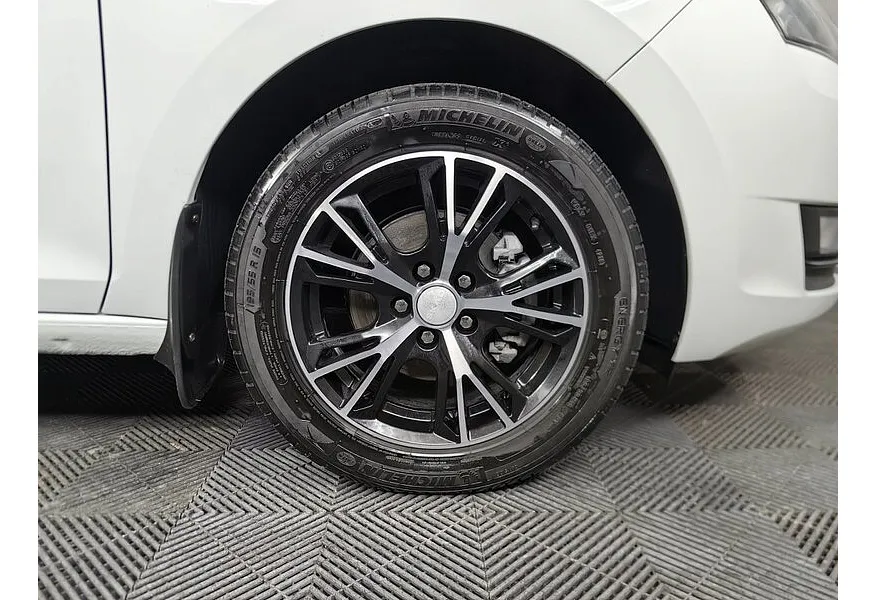 АВИЛОН - Skoda Rapid 1.6 MT (90 л.с.) Белый - slide 17
