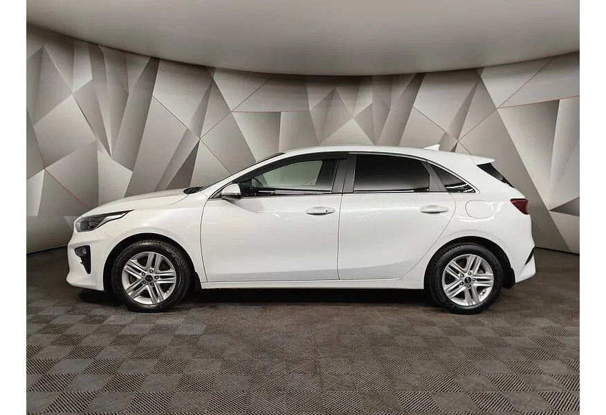 Kia Ceed 1.6 AT (129 л.с.) Classic Белый в АВИЛОН. Слайд №5