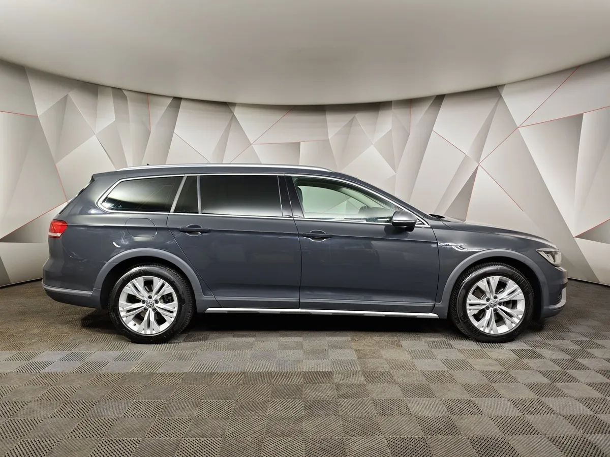 Volkswagen Passat 2.0 AMT (190 л.с.) Variant Серый в АВИЛОН. Слайд №6
