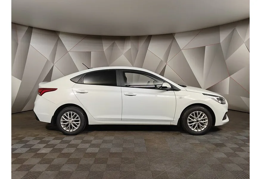 АВИЛОН - Hyundai Solaris 1.6 AT (123 л.с.) Elegance Белый - slide 3