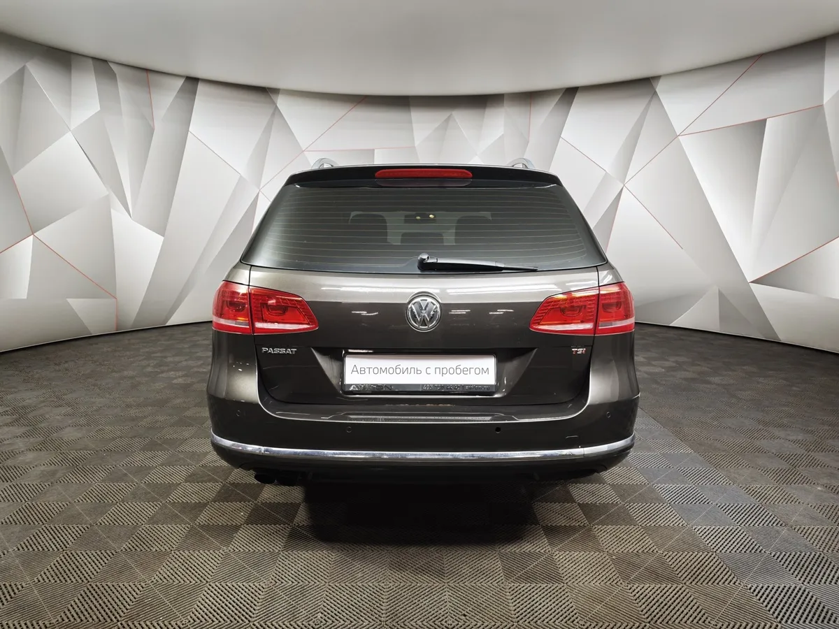 Volkswagen Passat 1.8 TSI DSG (152 л.с.) Коричневый в АВИЛОН. Слайд №8