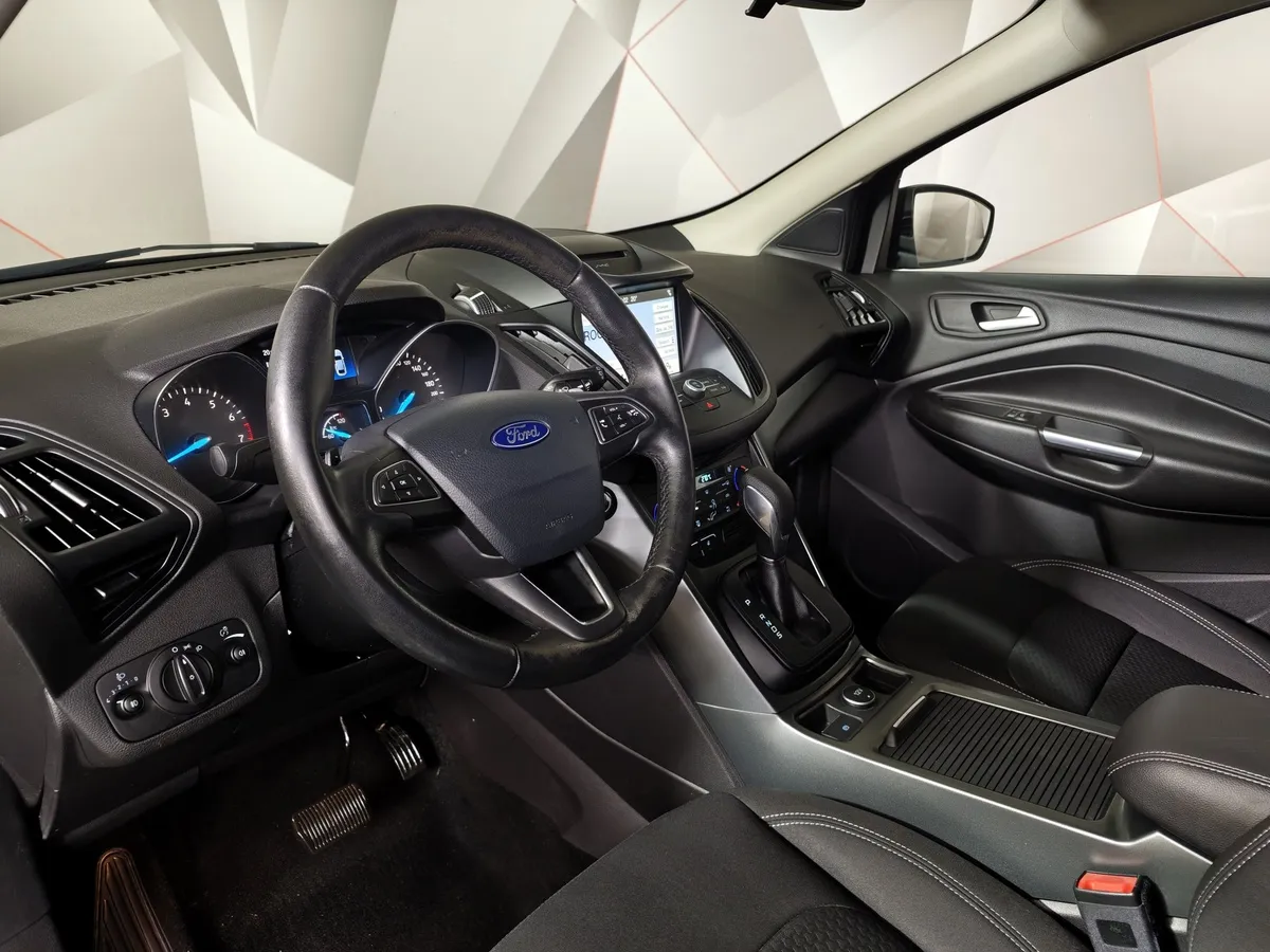 Ford Kuga 2.5 AT (150 л.с.) Серый в АВИЛОН. Слайд №19