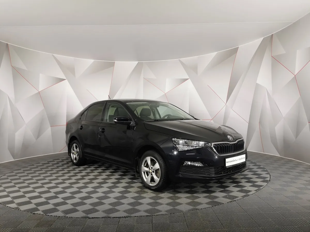 Skoda Rapid 1.6 AT (110 л.с.) Черный в АВИЛОН. Слайд №3