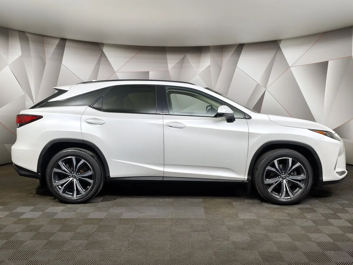 Lexus RX 2.0 AT AWD (238 л.с.) Executive Белый в АВИЛОН. Слайд №6