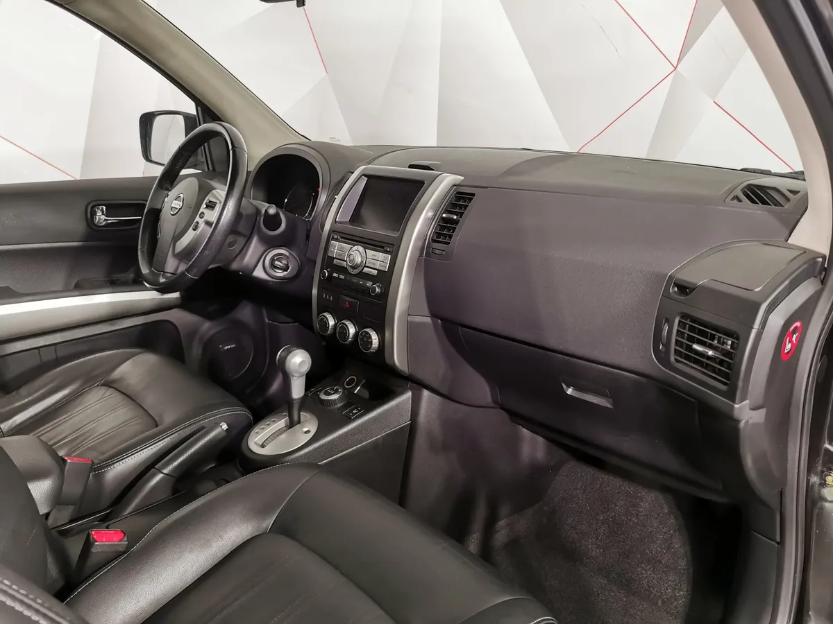 Nissan X-Trail 2.0 CVT AWD (141 л.с.) Черный в АВИЛОН. Слайд №11