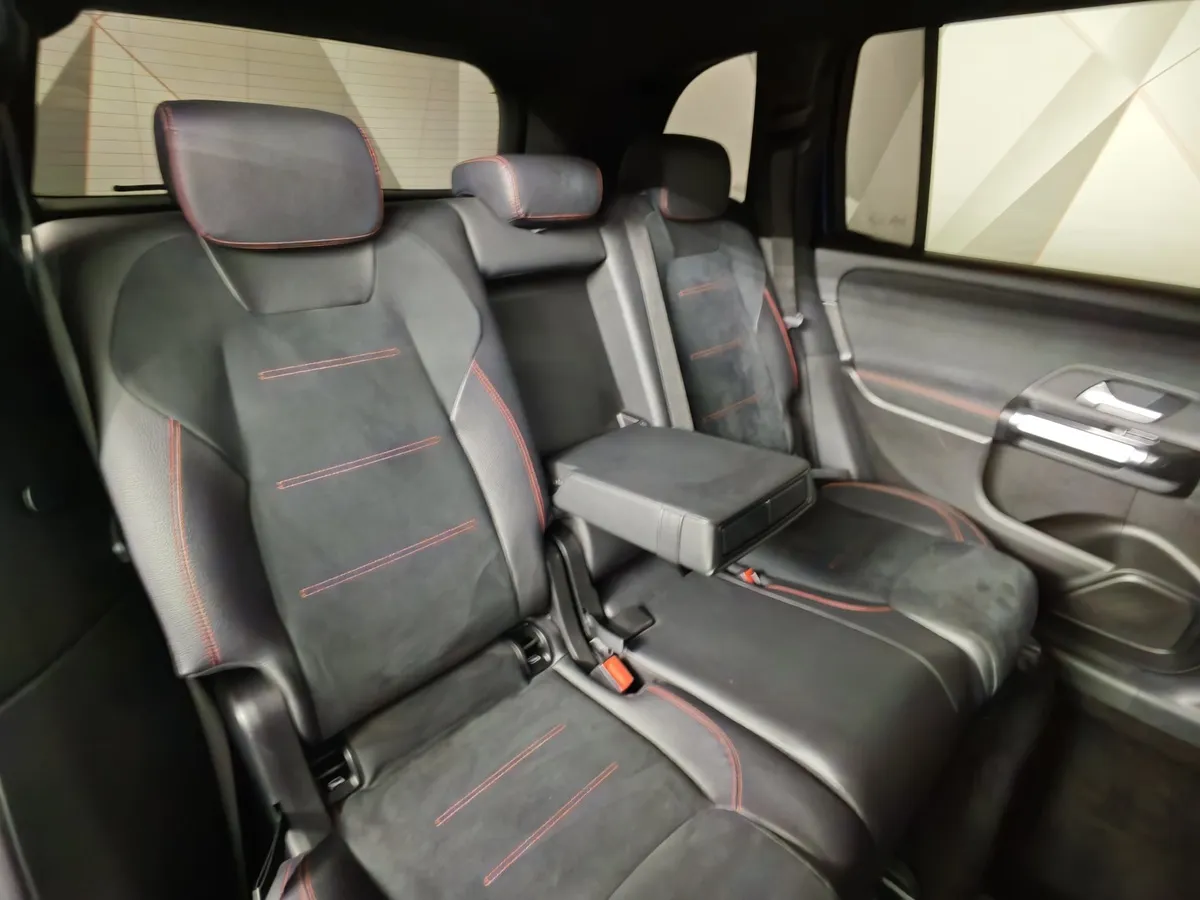 Mercedes-Benz GLB 250 8G-DCT 4MATIC (224 л.с.) Sport Синий в АВИЛОН. Слайд №17