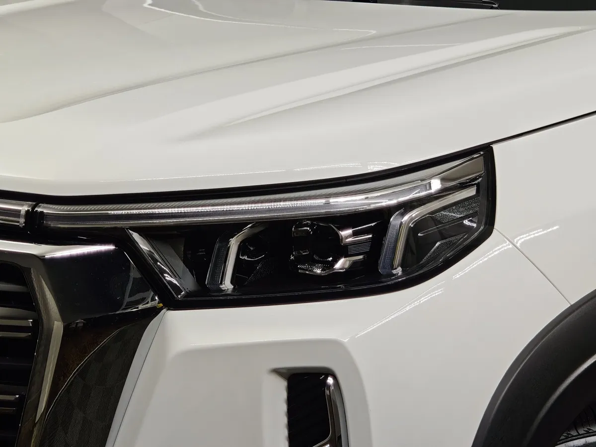Changan HUNTER PLUS 2.0 AT 4WD (226 л.с.) Luxe Белый в АВИЛОН. Слайд №10