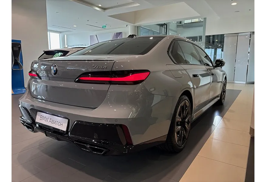 BMW 7 серия 760i xDrive Steptronic (535 л.с.) Серый в АВИЛОН. Слайд №5