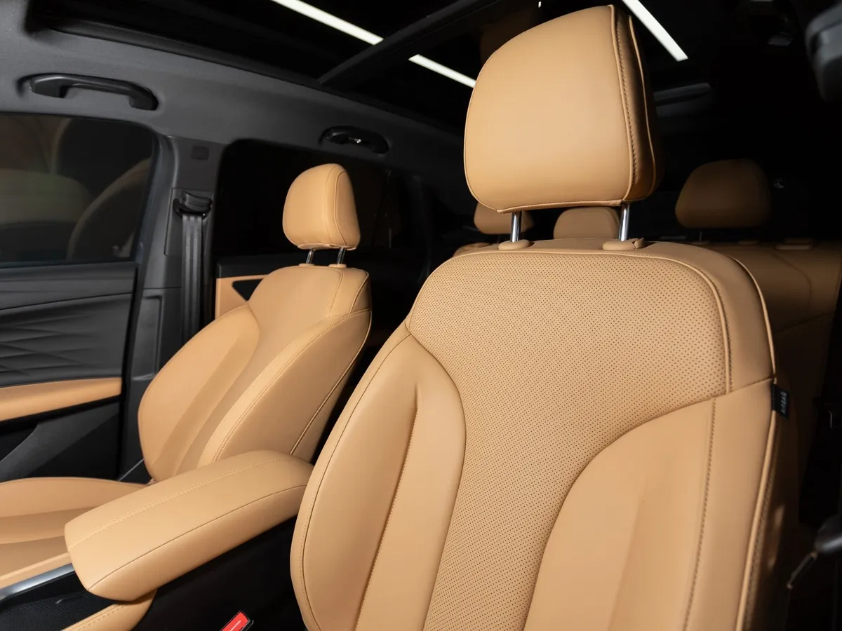 Москвич М70 1.5 DCT FWD (150 л.с.) Драйв Серый в АВИЛОН. Слайд №11