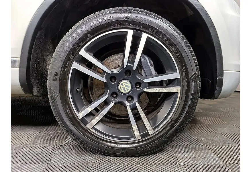 АВИЛОН - Volkswagen Touareg 3.6 FSI Tiptronic 4Motion (249 л.с.) V6 FSI Серебристый - slide 18