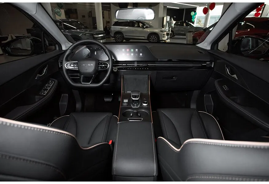 Omoda C5 1.6T DCT 4WD (150 л.с.) Supreme (2 цвета) Серебристый в АВИЛОН. Слайд №11