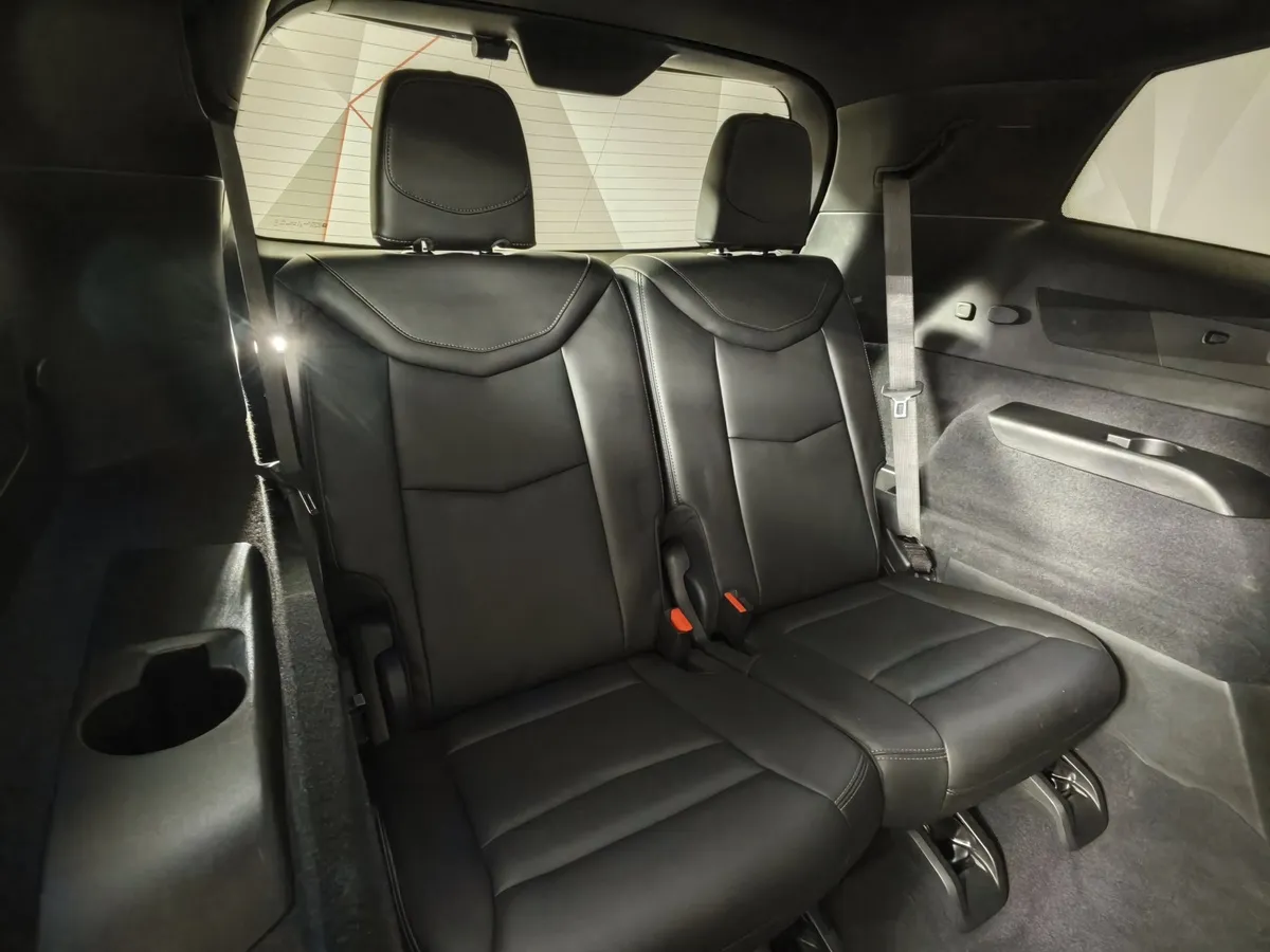 Cadillac XT6 2.0T AT AWD (200 л.с.) Premium Luxury Черный в АВИЛОН. Слайд №23