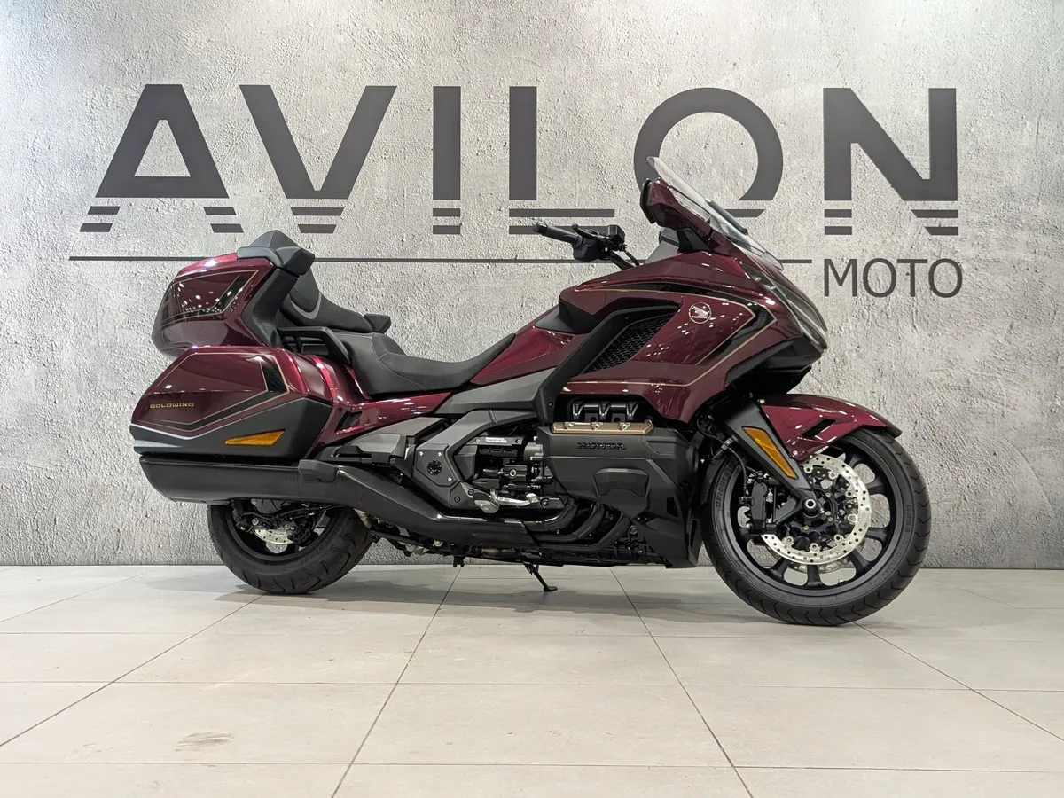 Honda GL1800 1833 см³ (126 л.с.) 1833 Красный в АВИЛОН. Слайд №2
