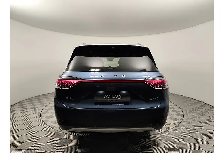 АВИЛОН - AITO M9 EVR 1.5 AT 4WD (496 л.с.) 6 мест Ultra Синий - slide 5