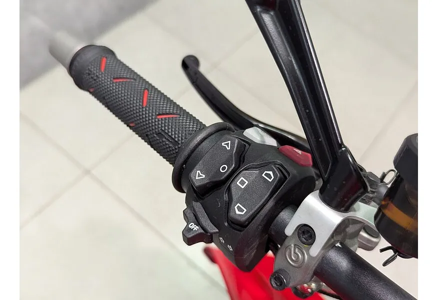 АВИЛОН - Ducati Streetfighter V4 1103 Красный - slide 12