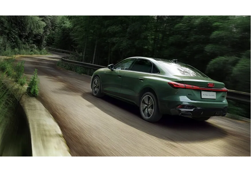 АВИЛОН - Audi A5 2.0 40 TFSI S-tronic quattro (204 л.с.) Зеленый - slide 1