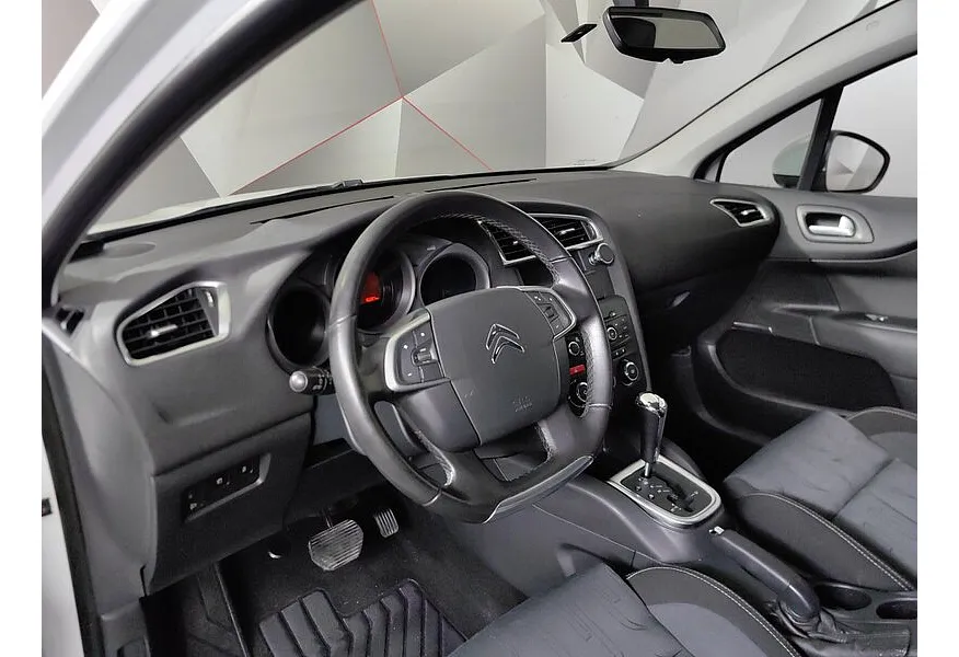 Citroen C4 1.6 VTi AT (120 л.с.) Белый в АВИЛОН. Слайд №19 Citroen C4 1.6 VTi AT (120 л.с.) Белый в АВИЛОН. Слайд №19