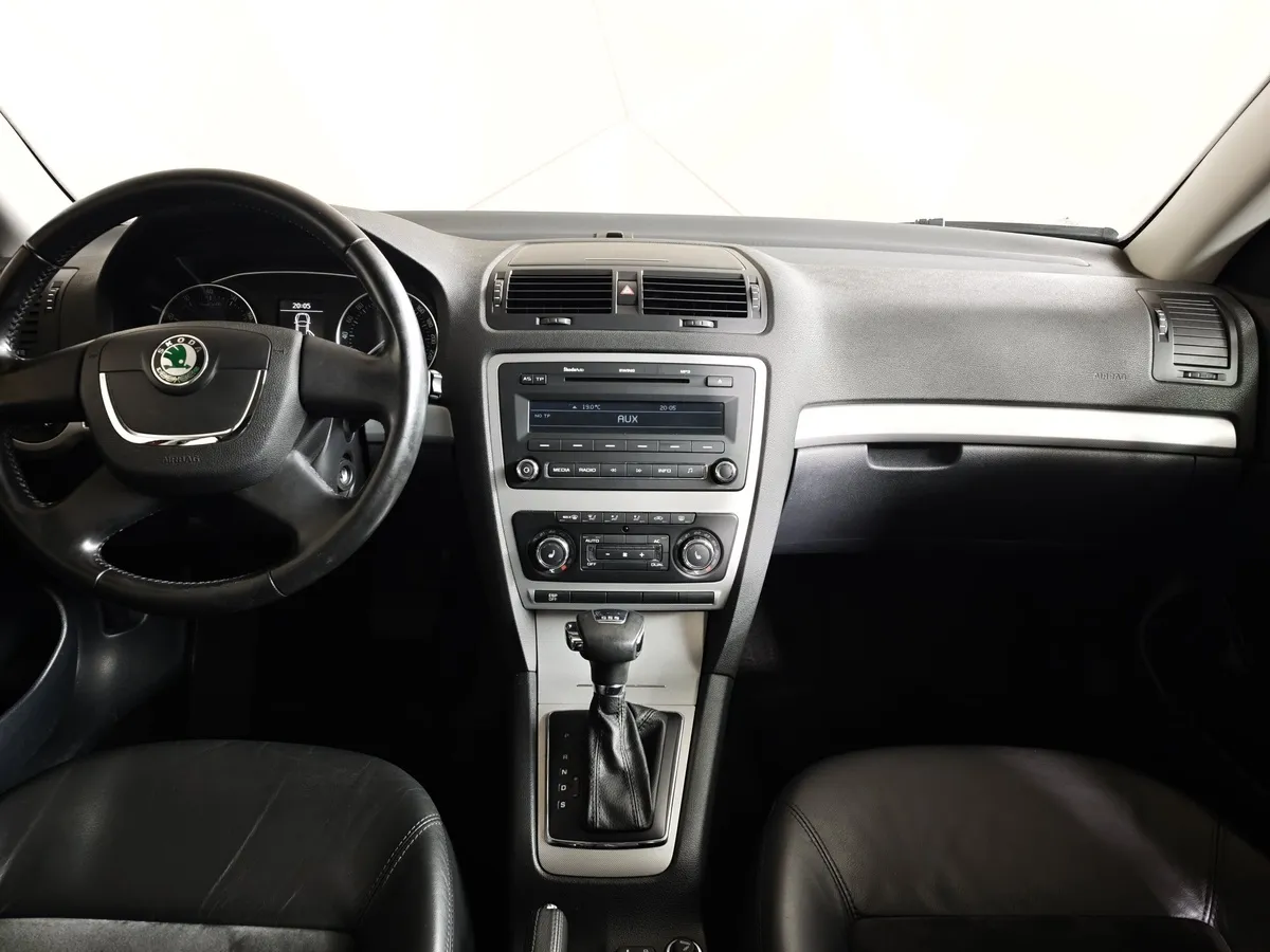 Skoda Octavia 1.8 TSI DSG (160 л.с.) Красный в АВИЛОН. Слайд №14