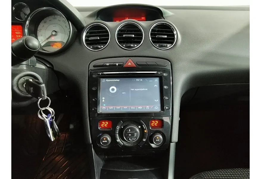 АВИЛОН - Peugeot 408 1.6 HDI MT (112 л.с.) Серебристый - slide 12